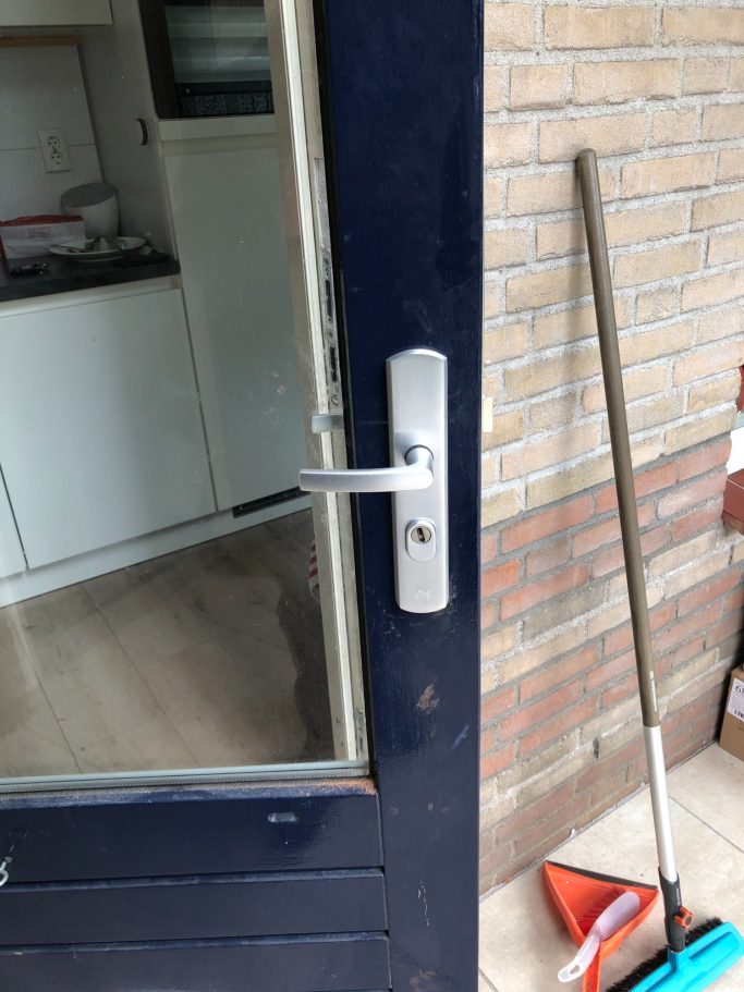 Nieuw SKG*** antikerntrekbeslag vakkundig geplaatst voor maximale inbraakbeveiliging